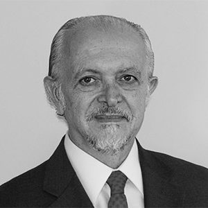 Mario Molina, who won the Nobel Prize for chemistry in 1995 and has spent his life crusading for policies to protect the planet, is the University’s baccalaureate speaker.