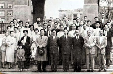 03 Korean_Church_(1953) The congregation of the Korean Church of Boston in front of Boston University's Marsh Chapel in March 1955. Dr. Kwang Lim Koh is pictured holding a hat. Rev. Dae-Sun Park is standing next to him.