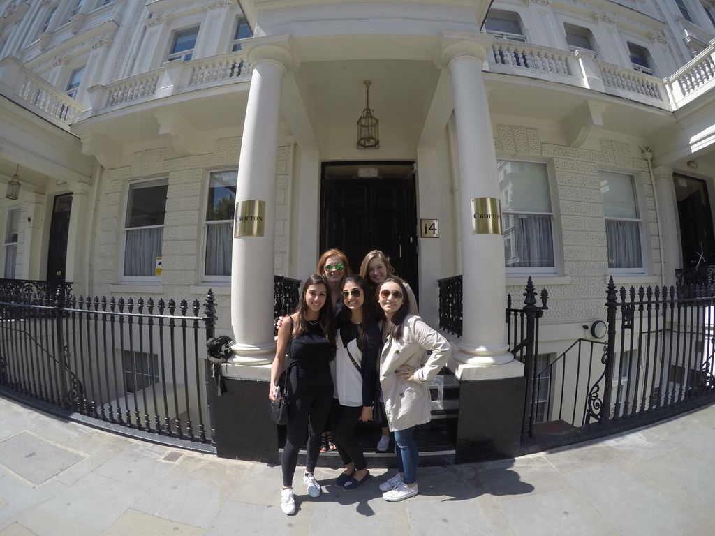 During their time in London, students stay at 14 Queens Gate, just minutes away from Hyde Park, London Museums, and the high street. Photo from Anika Dhar