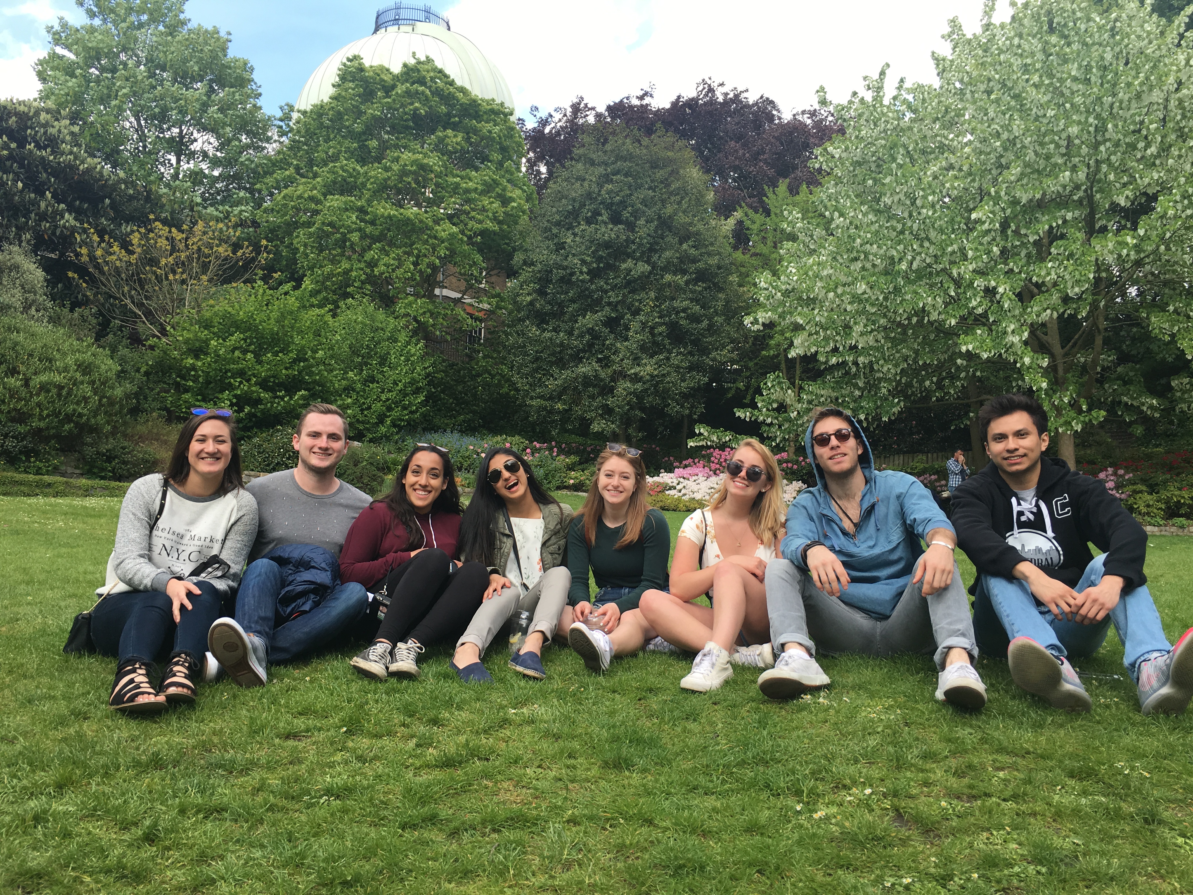 Students at 0.1 degrees longitude, right next to the Prime Meridian in Greenwich. Photo by Anika Dhar