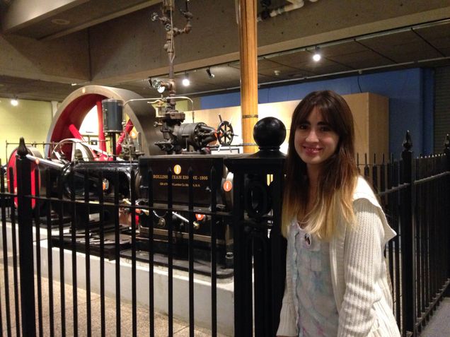 GE 150 student Valentina Toll Villagra explores the Museum of Science. Photo courtesy of Valentina Toll Villagra and James Baldwin.