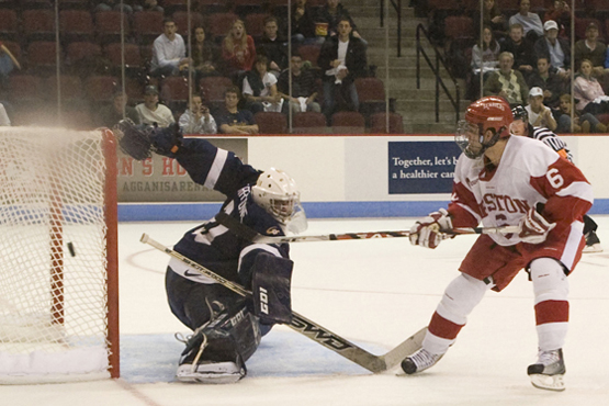 ncaa09-1887-BUHOCKEY-324.jpg