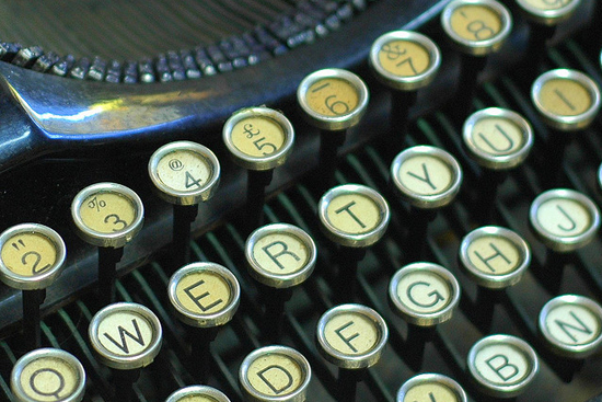 typewriter_h.jpg