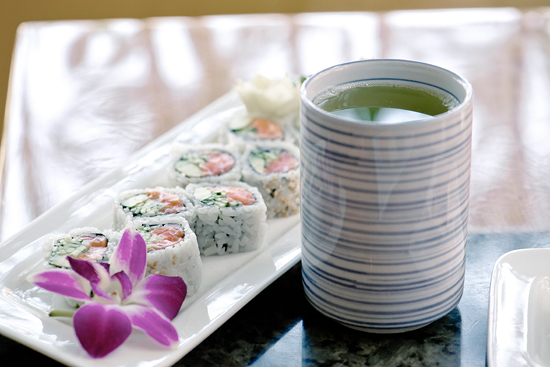 Salmon Roll and Green Tea, Genki Ya sushi, Brookline, MA, where to eat sushi in Boston, Boston lunch dinner restaurants