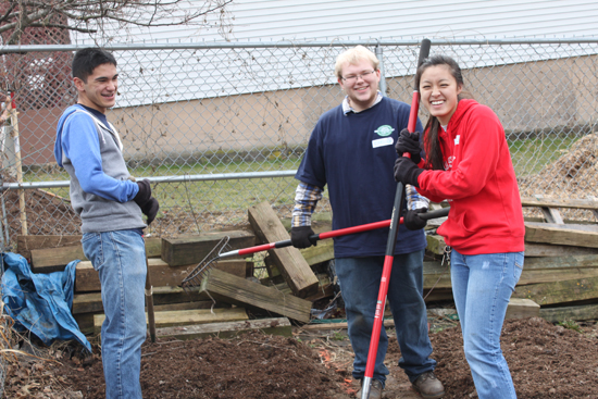 Boston University BU, Alternate Spring Break ASB, Reading, Pennsylvania, social justice, sustainability, community garden, Berks County Conservancy, Angelica Creek Park Environmental Exploration Center