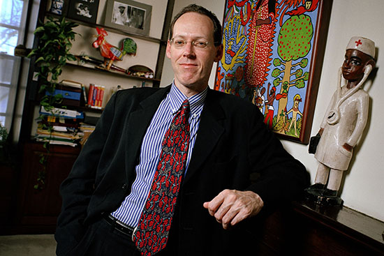 Paul Farmer, a globally renowned advocate of medical care for the poor, assesses global health in a BU lecture today.