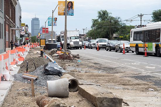 bike lane construction on Comm Ave