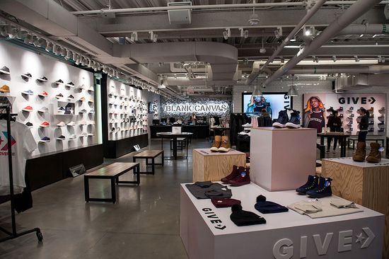 converse outlet boston