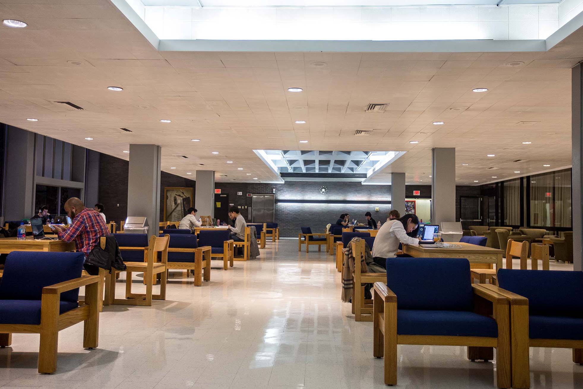 Photo of students studying in zisking lounge.