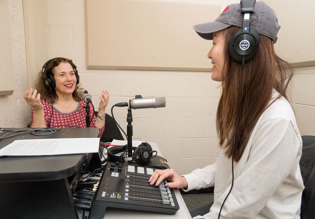 At left, Karen Jacobs (SAR’79), Sargent College clinical professor and host of the HealthMatters@BU Sargent, chats with Nicole Chen (COM’22) (right) during a taping of the podcast.