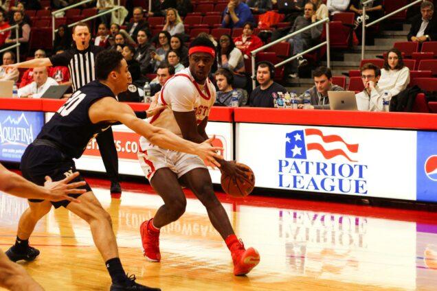 A photo of Walter Whyte (CGS’19, CAS’21) on the court