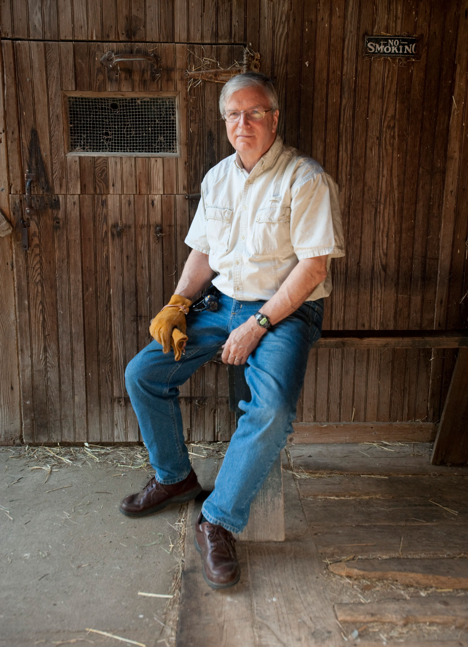 A portrait photo of Thomas Kunz in the field