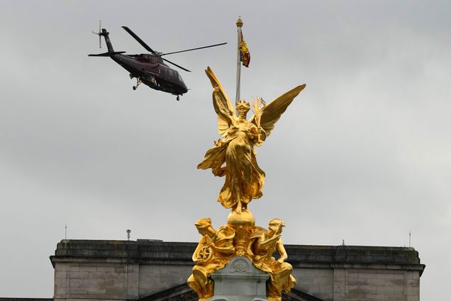 A helicopter departing from Buckingham Palace February 6 is believed to have been carrying King Charles III and Queen Camilla. The night before, the Palace announced that the king had begun outpatient treatment for an undisclosed form of cancer. Photo by AP Photo/Frank Augstein