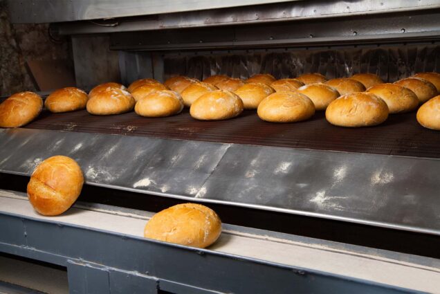 Photo: A picture of buns in an industrial-style oven