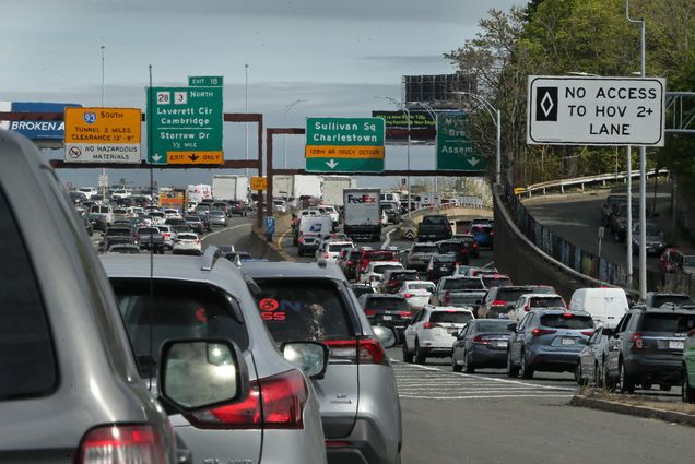 Photo: A photo of southbound traffic on Route 93.