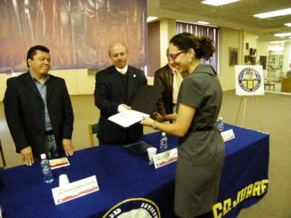 alina Alina Peña Iguarán Receives the Premio de Ensayo Nellie Campobello.