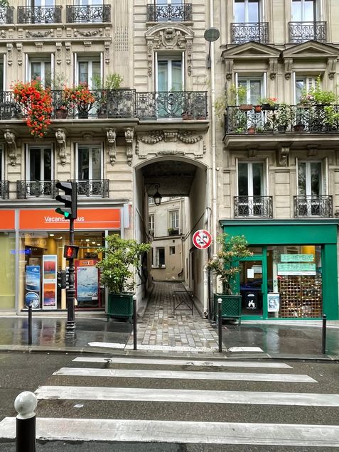 A picturesque Paris street