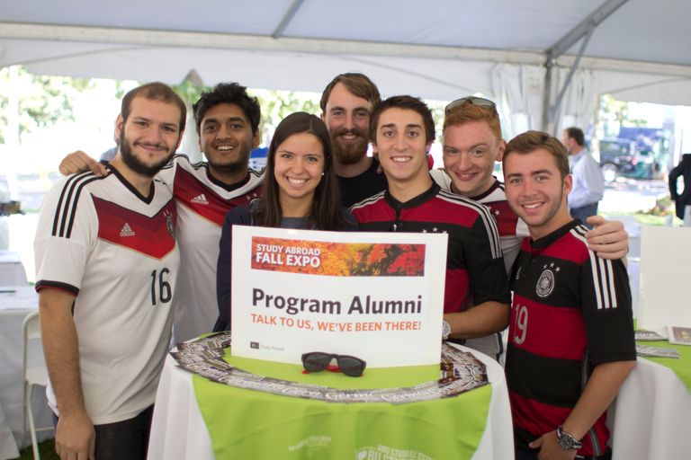 Picture of Study Abroad Alumni at Study Abroad Expo
