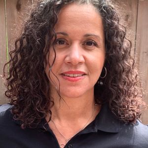 Portrait of Linda Sprague Martinez, Co-Principal Investigator for the YPAR Activism and Organizing as a Mental Health Intervention for BIPOC Youth: Building the Case for Practice Informed Evidence Research & Policy Team