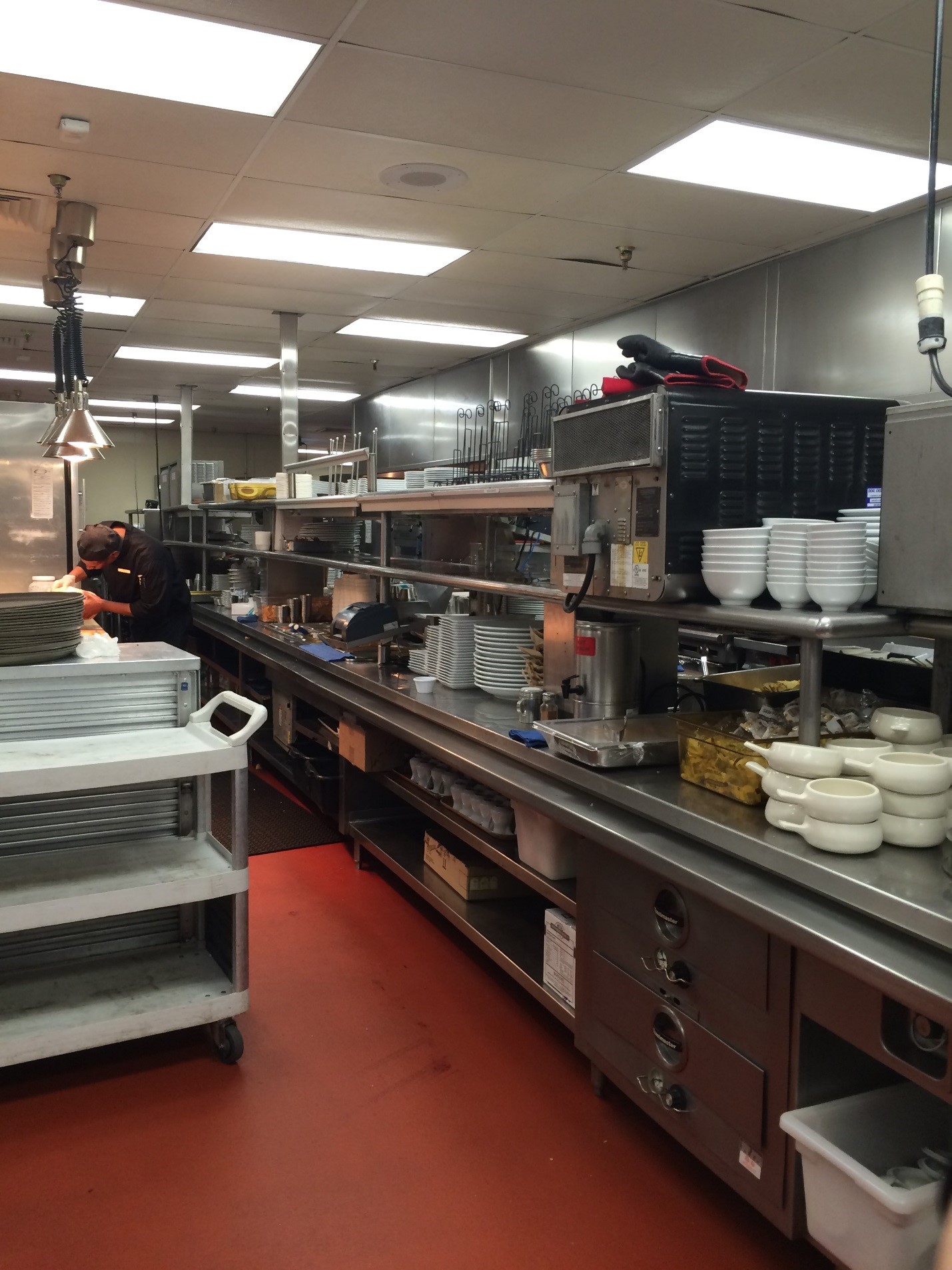 16 Kitchen Organization Tricks I Learned Working In Restaurants