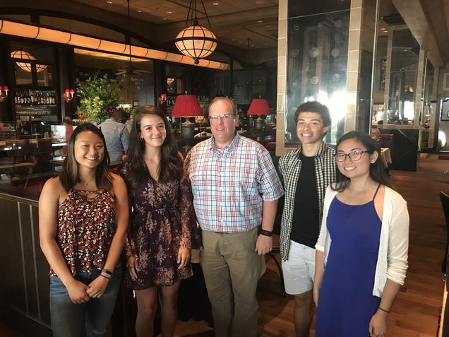 Dr. Loren Wold (center) with the 2019 recipients of the Loren E. Wold Research Awards