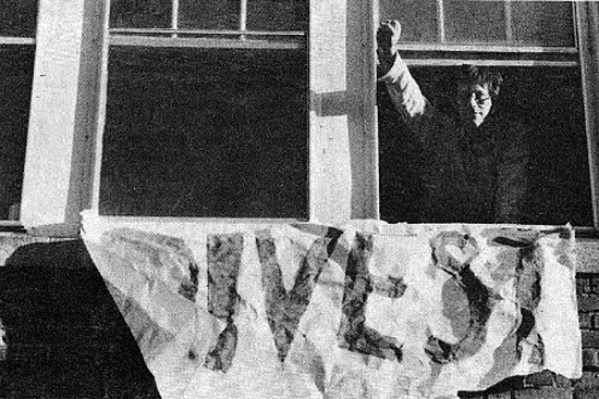 Yosef Abramowitz, Divest sign at 40 Buswell Street, socially responsible investment, SRI, apartheid divestment from South Africa, fossil fuel divestment