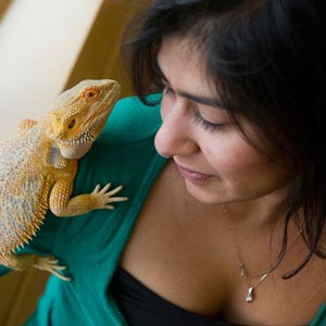 Natasha Khatri with bearded dragon