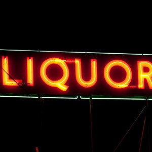 neon liquor store sign