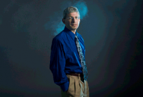 SPH professor Michael Siegel