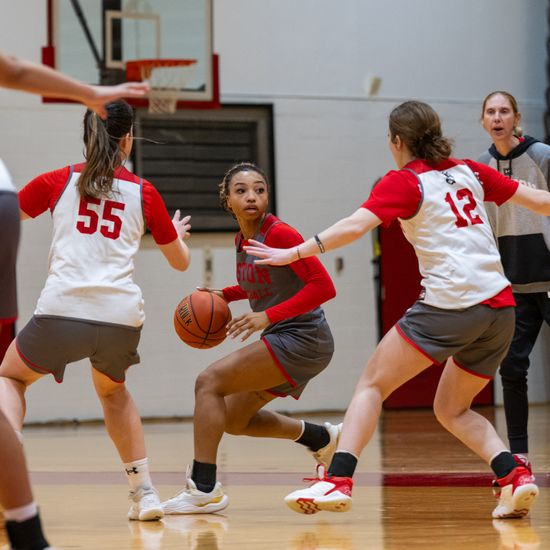 Natalie Jasper (CAS’27) at practice in the Case Gym with BU women’s basketball
