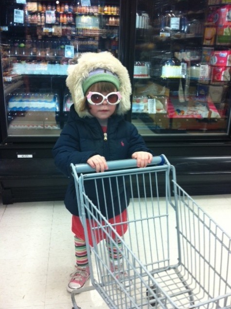 Ava_shopping