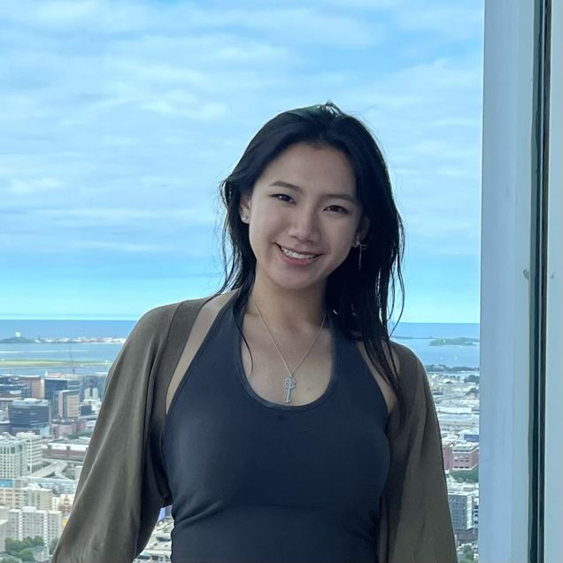 Headshot of Xinyi Hu