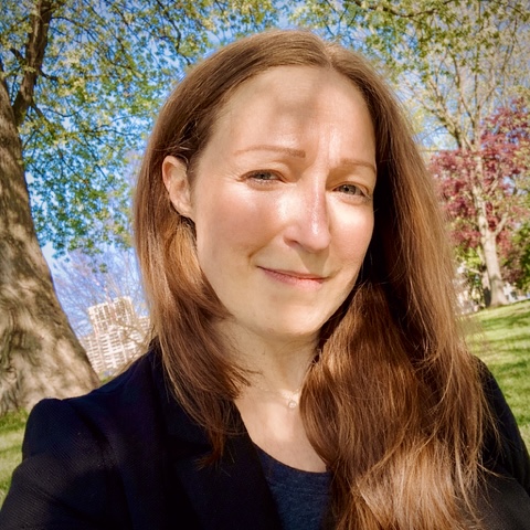 Rachelle M Regan