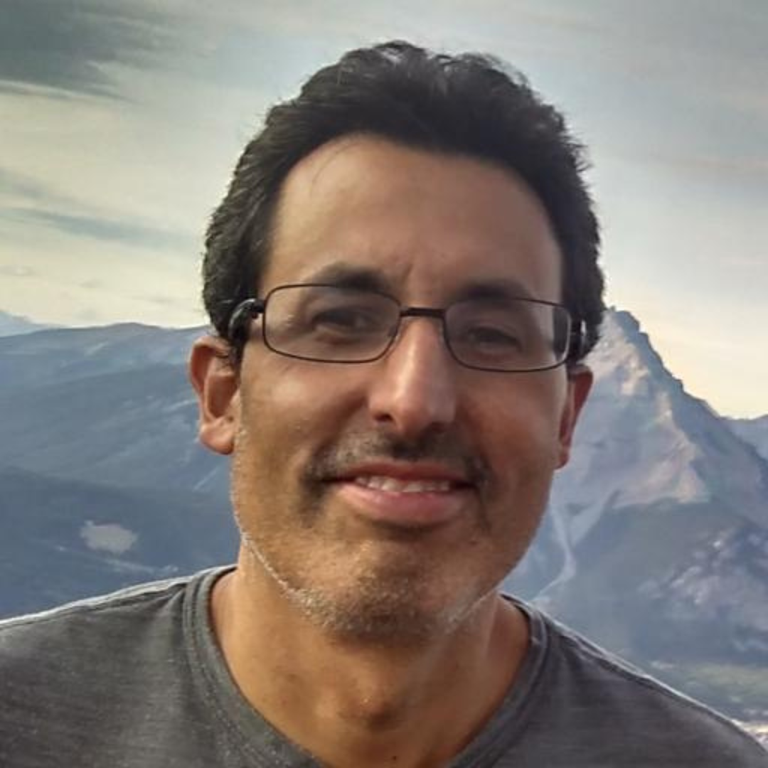 Headshot of Rafael Irizarry