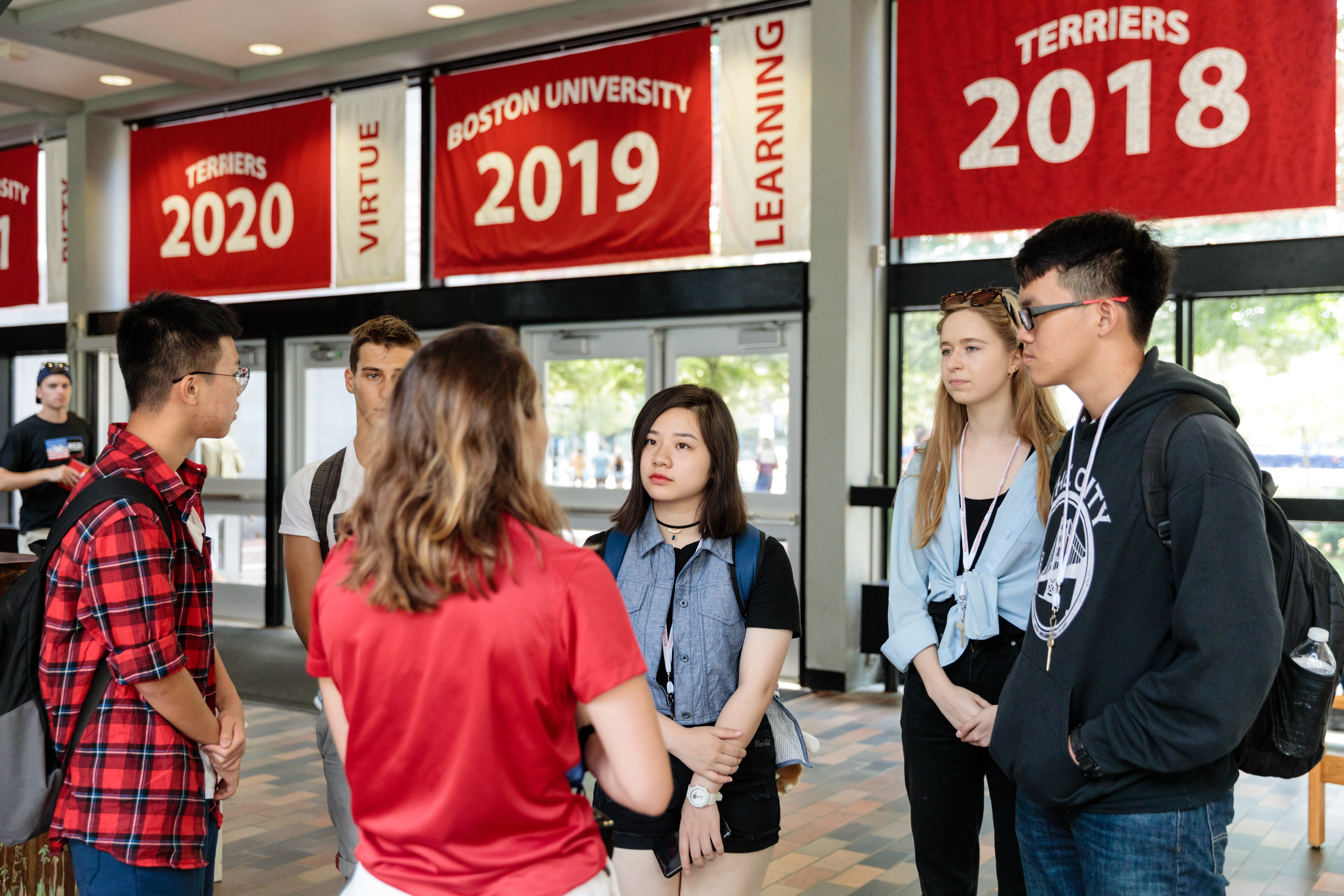 CELOP Studetns int he lobby of the GSU