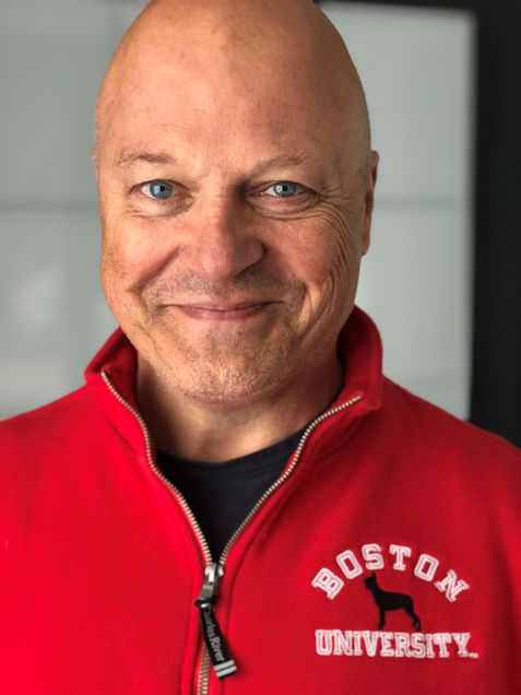 Emmy-winning actor and television producer Michael Chiklis (CFA’86), has been named the speaker for the 2018 CFA Convocation