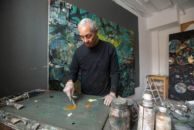 Robert T. Freeman (CFA’71,’81), in his Waltham, Mass., studio.