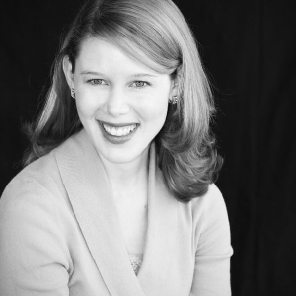 Katie Woolf Headshot