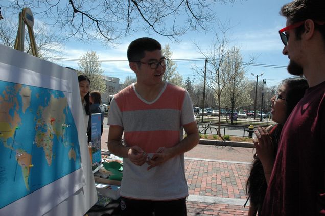 Zhaonan Wang (MET '17) challenges participants with trivia about global sustainability issues