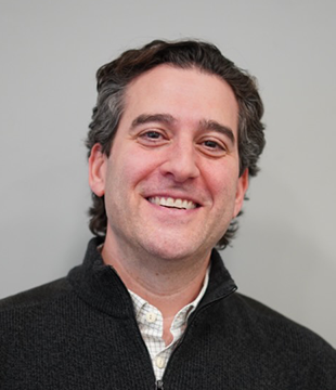 Craig Sender's smiling portrait.
