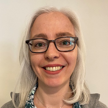 Karin Schon Headshot