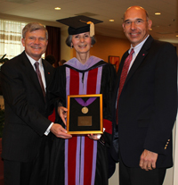 ADA_annual_session-chosen-cropped-200 (l-r) Dean Jeffrey W. Hutter; Dr. Dushanka Kleinman DPH 76, winner of the William John Gies Award; and Dr. Raul Garcia