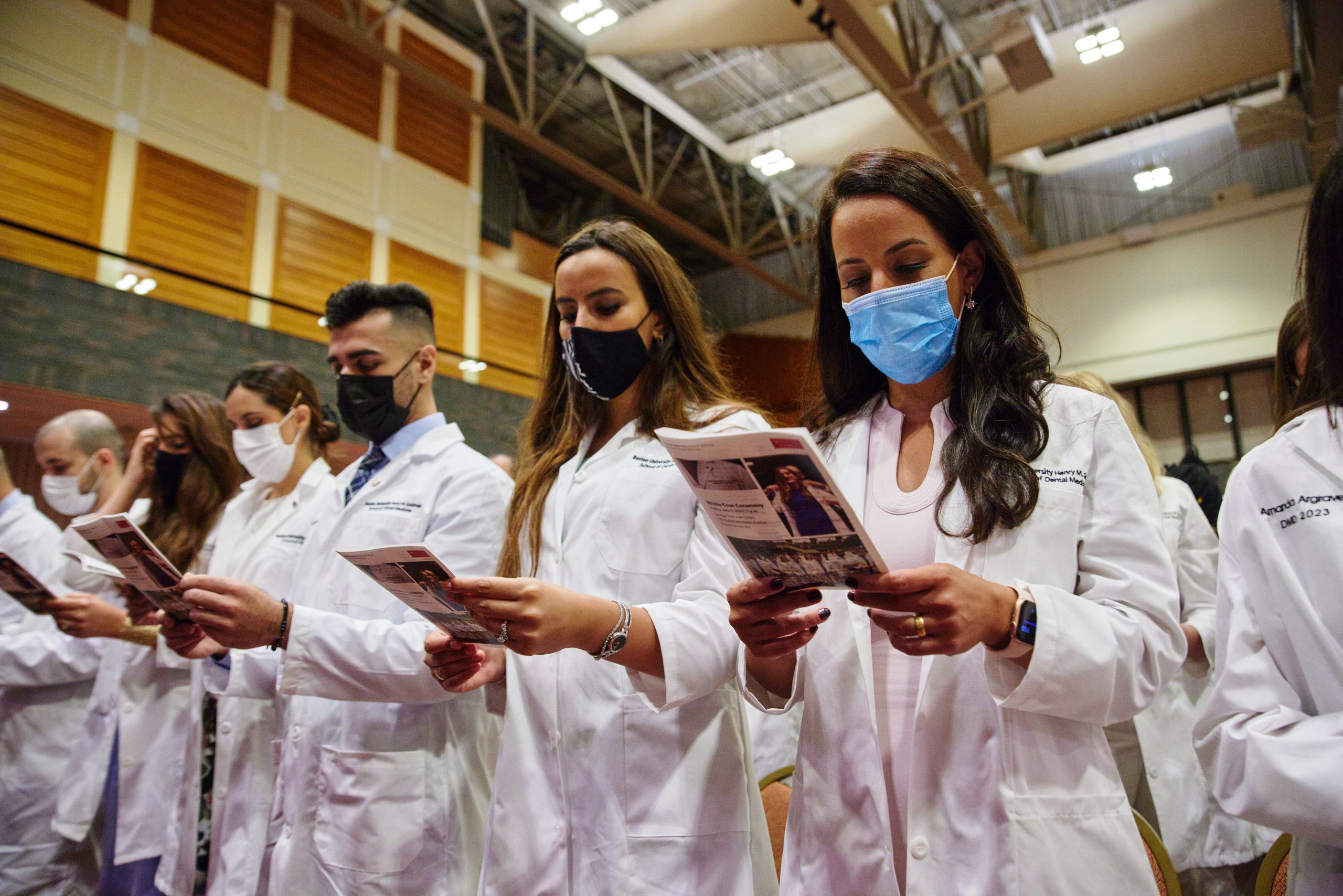 GSDM celebrates first-ever hybrid White Coat Ceremony | Dental School