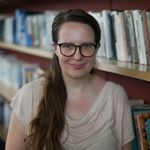 Rachel Meade Headshot