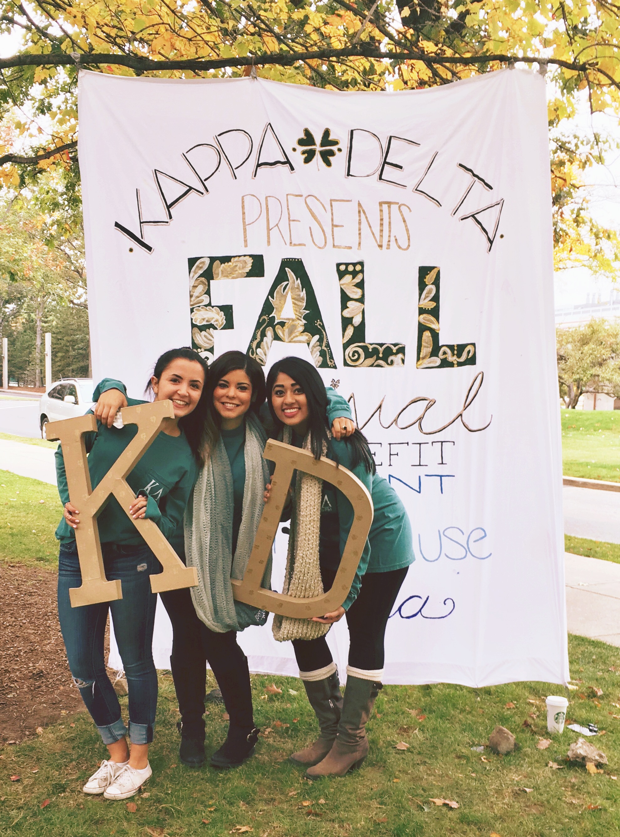 Kappa Delta President Aneena Patel and fellow sisters