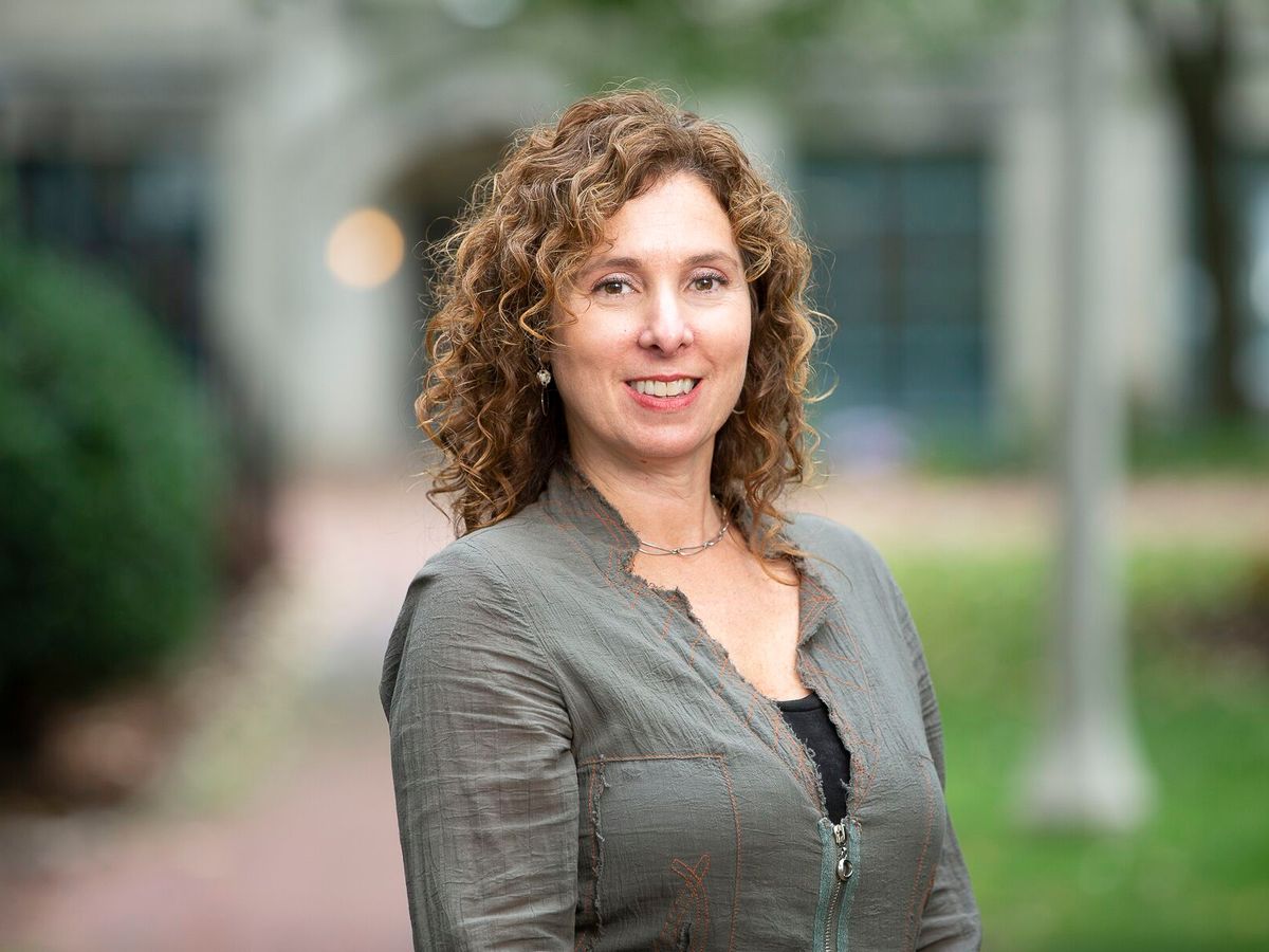 Bronwyn Keefe Headshot