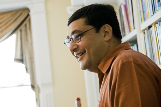 08-2084-093-Najam1.jpg