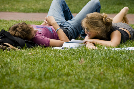 cu09-1811-STUDYING-056.jpg