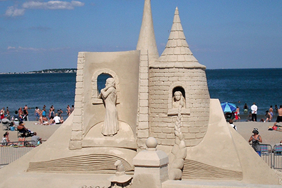 t_RevereBeachSandSculpture.jpg