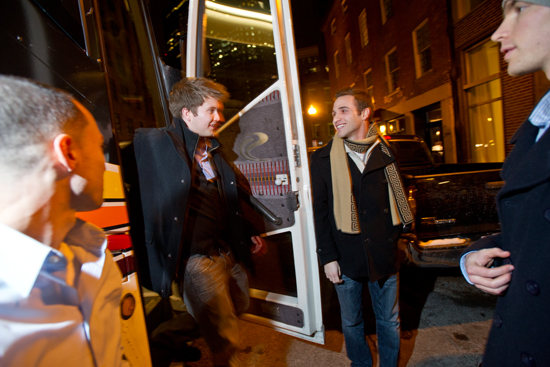 Boston NIghtlife Express arrives at the club Boston Nightlife Express bus, BNE bus, Boston clubs